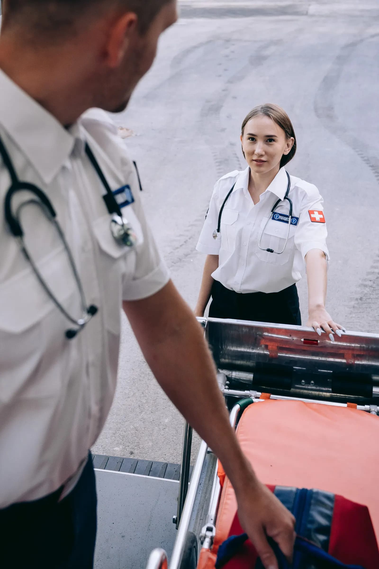 Ambulancier et équipe paramédicale en mission d'intérim à Marseille